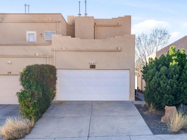 215 Lanier Drive SE, Albuquerque, NM 87123
