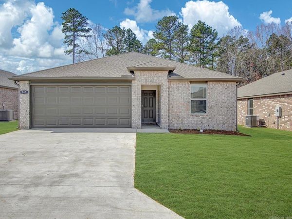 235 Stone Canyon Drive, Maumelle, AR 72113