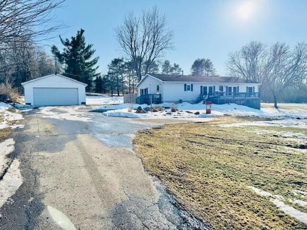 440 E Francis Street, Nashville, MI 49073