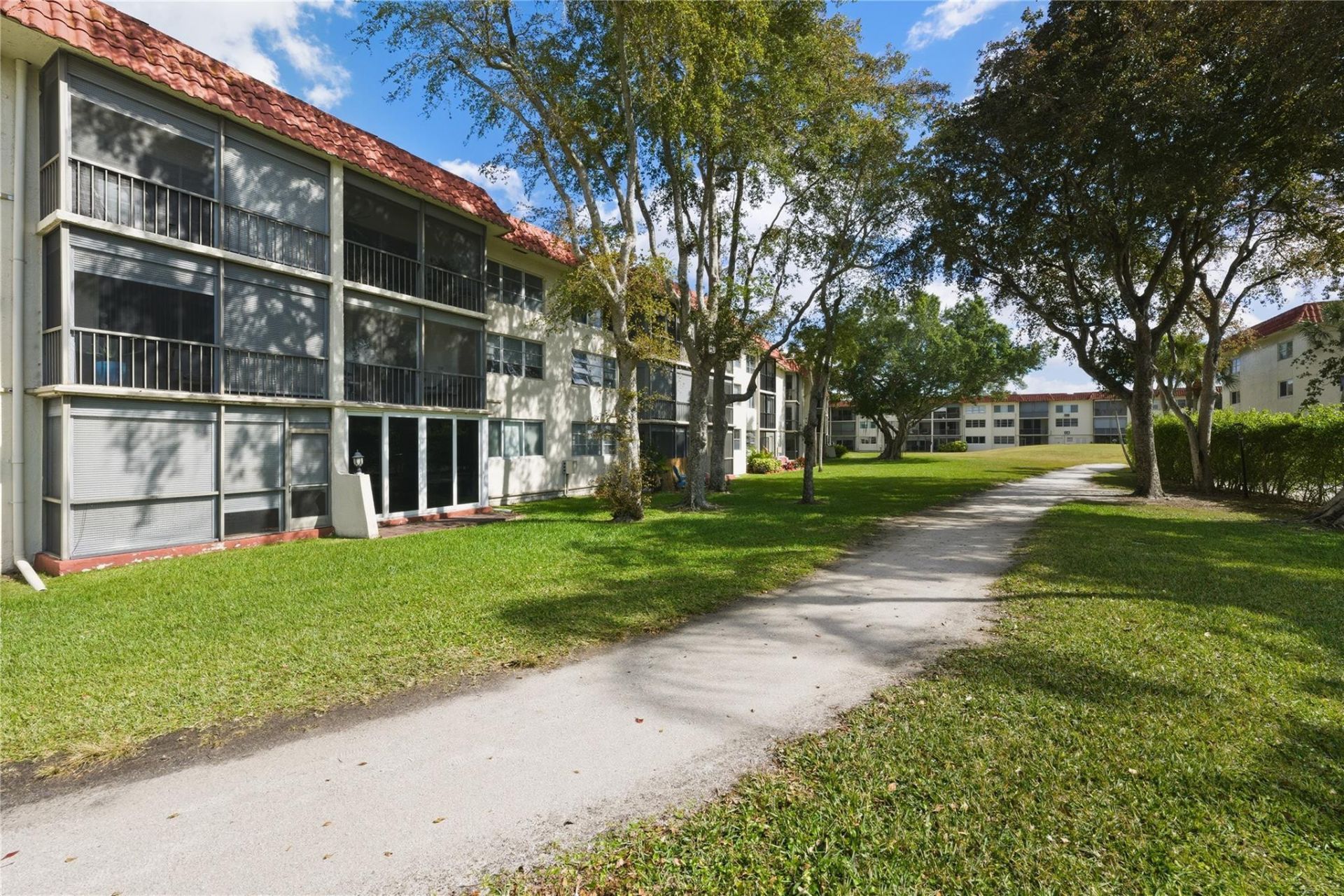 691 S Hollybrook Drive, Unit 304, Pembroke Pines, FL 33025 Photo