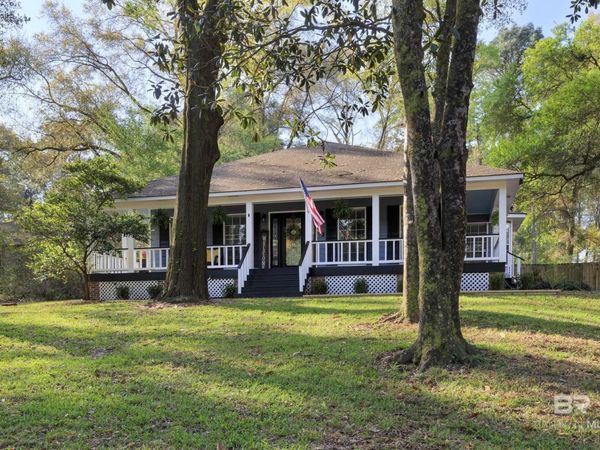 8011 Suzanne Way, Mobile, AL 36695