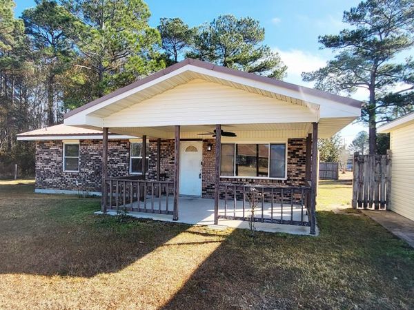 17184 Fenton Dedeaux Road, Kiln, MS 39556