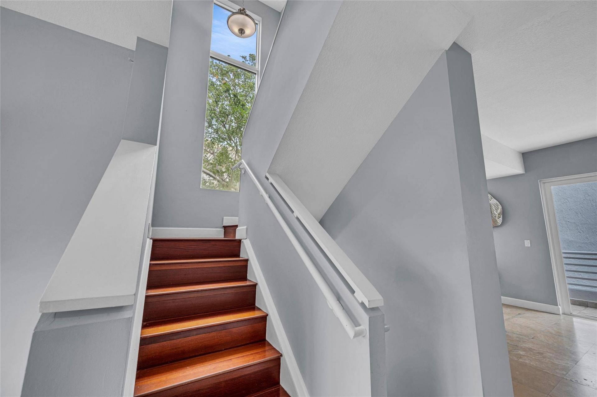 832 N Victoria Park Road, Unit 832, Fort Lauderdale, FL 33304 Photo