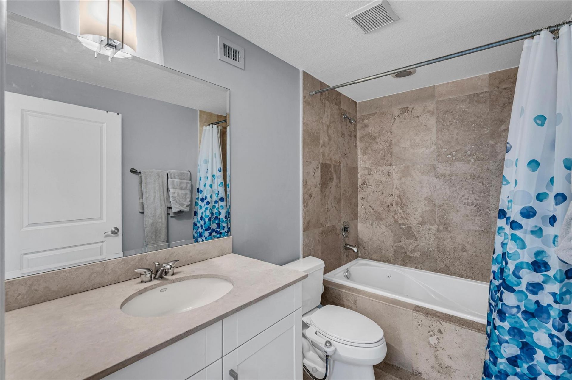 832 N Victoria Park Road, Unit 832, Fort Lauderdale, FL 33304 Photo