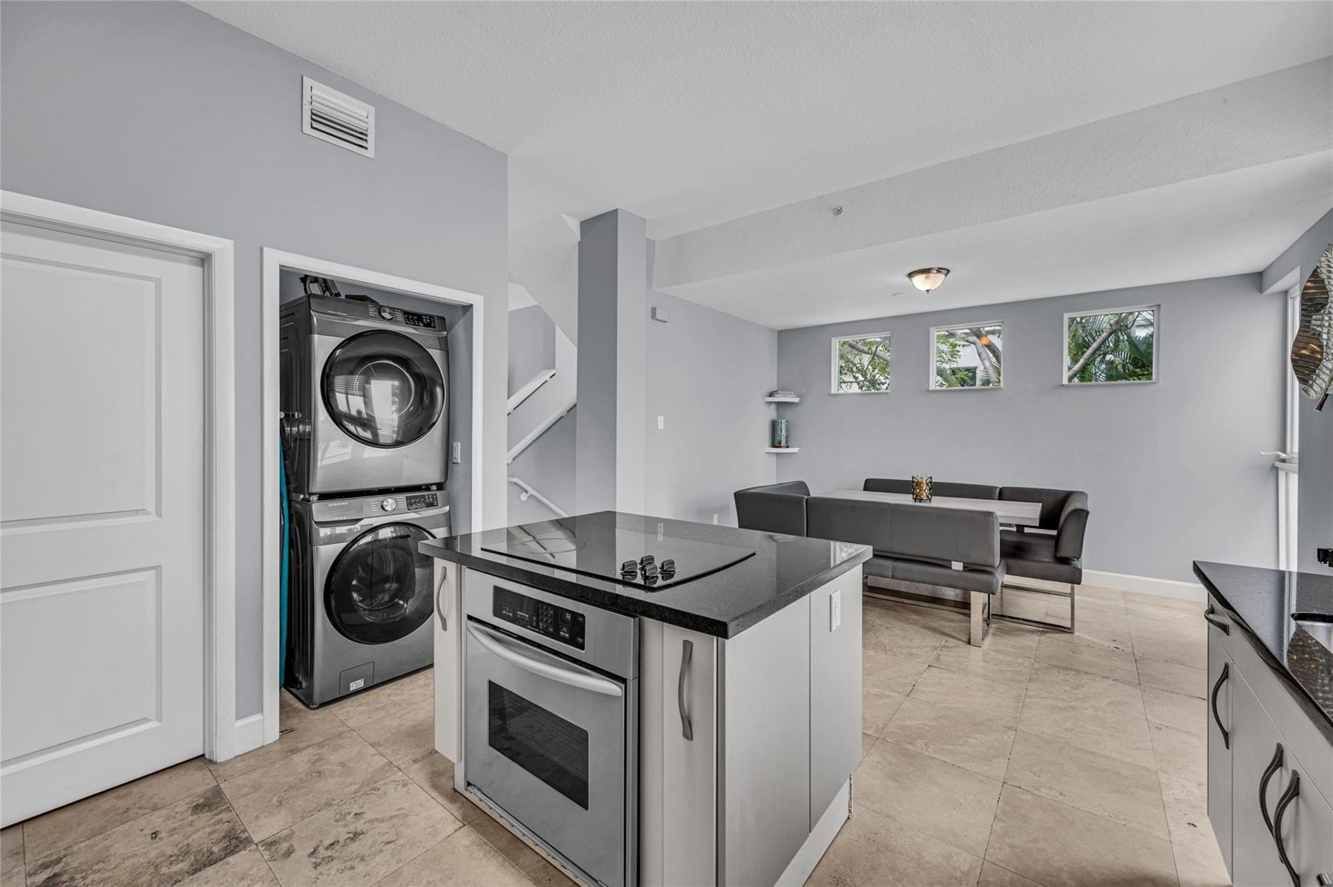 832 N Victoria Park Road, Unit 832, Fort Lauderdale, FL 33304 Photo