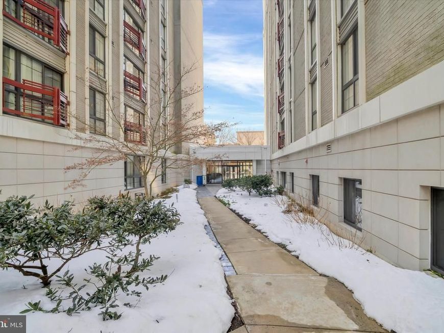 7923 Eastern Avenue, Unit 904, Silver Spring, MD 20910 Main Photo