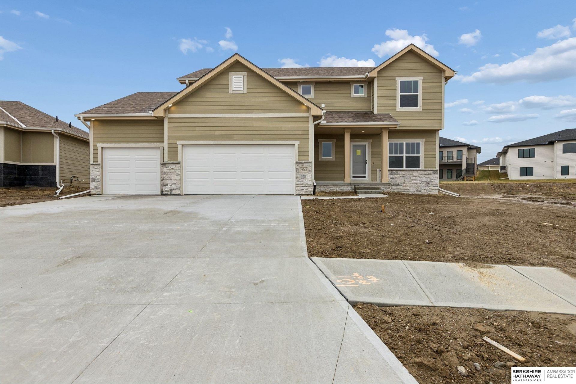 6221 N 210 Street, Elkhorn, NE 68022 Main Photo