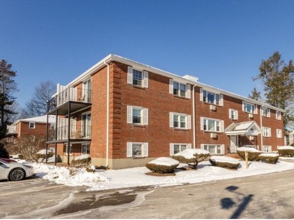 222 School St, Unit 4, Walpole, MA 02081