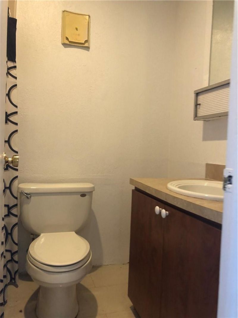 21 SW 109th Avenue, Unit 2b, Miami, FL 33174 Photo