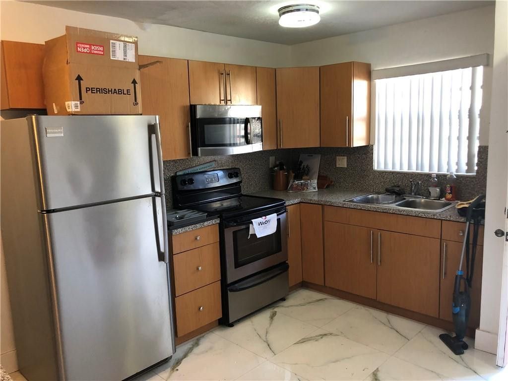 21 SW 109th Avenue, Unit 2b, Miami, FL 33174 Photo