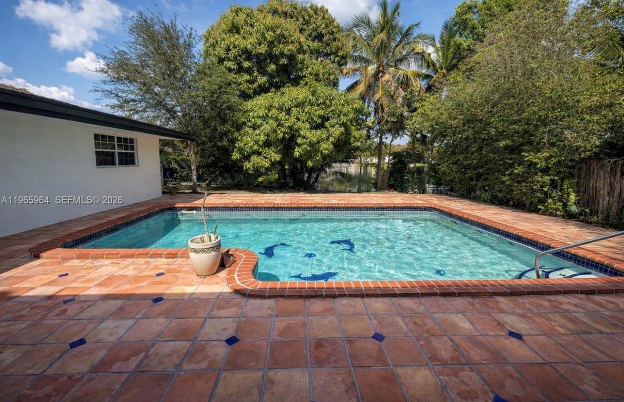 7355 Poinciana Ct, Miami Lakes, FL 33014 Photo