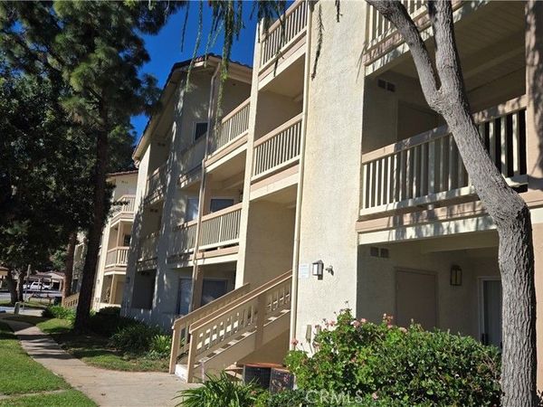 5805 Oak Bend, Unit 204, Oak Park, CA 91377