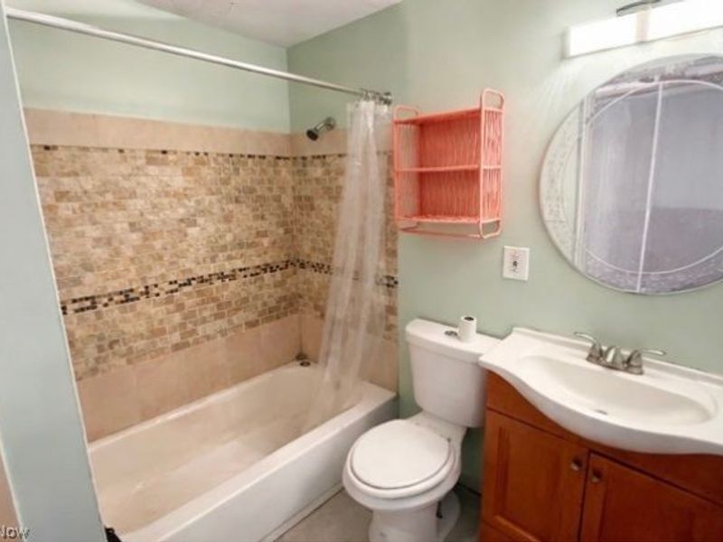 3645 Prospect Avenue E, Unit H, Cleveland, OH 44115 Photo 4
