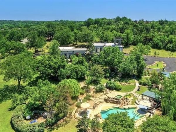 310 Ball Park Loop, Denison, TX 75020