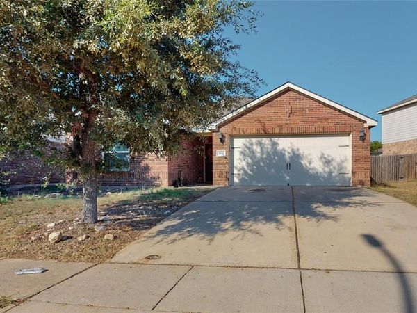 6133 Chalk Hollow Drive, Fort Worth, TX 76179