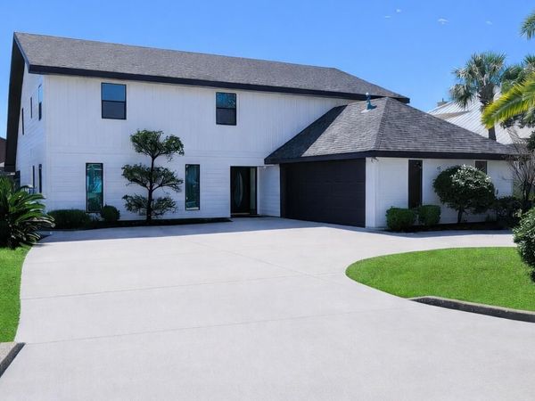 2005 N Harbour Drive, Lynn Haven, FL 32444