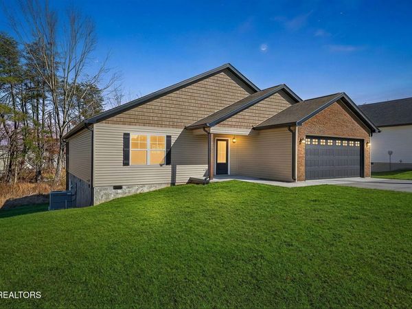 158 Sky View Meadow Drive, Crossville, TN 38555