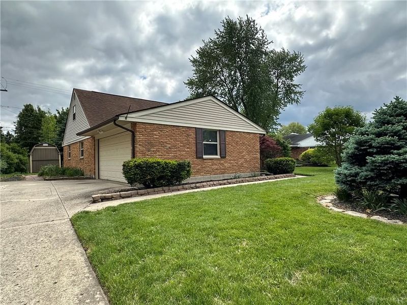 2312 E Whipp Road, Dayton, OH 45440 Photo 3