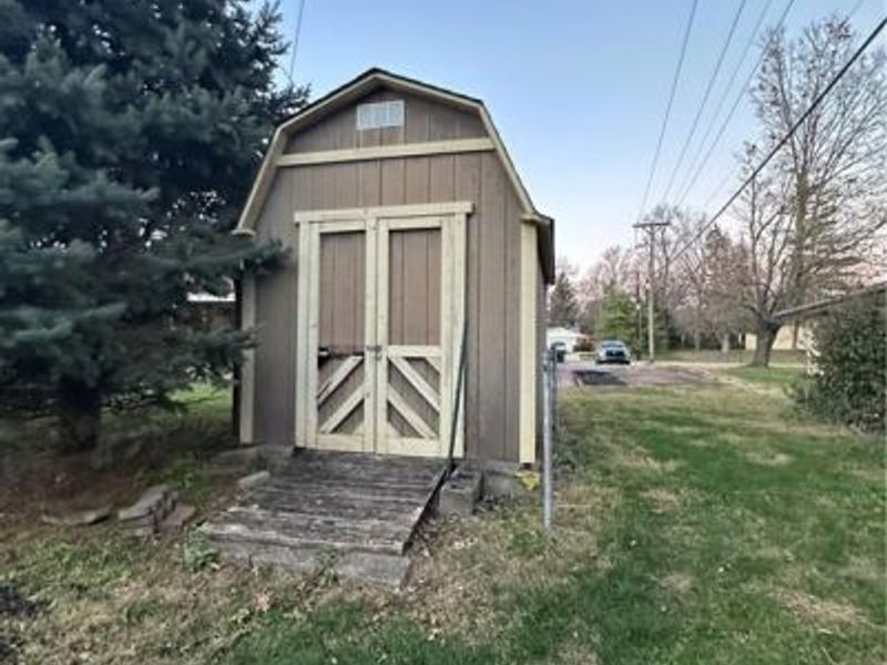 2312 E Whipp Road, Dayton, OH 45440 Photo 32