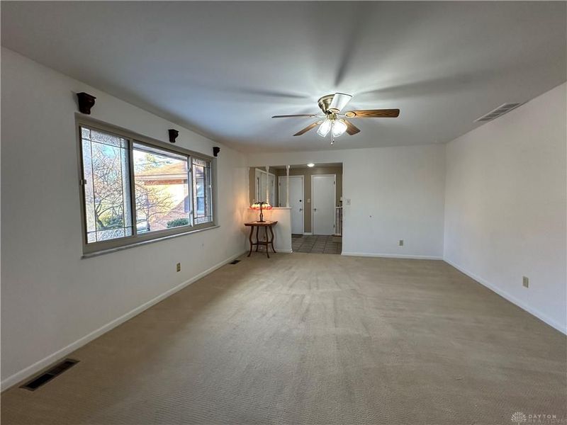 2312 E Whipp Road, Dayton, OH 45440 Photo 8