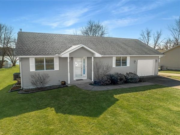 990 Lake Viking Terrace, Altamont, MO 64620