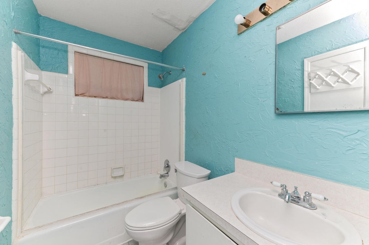 4459 Farmwood Street Photo 10