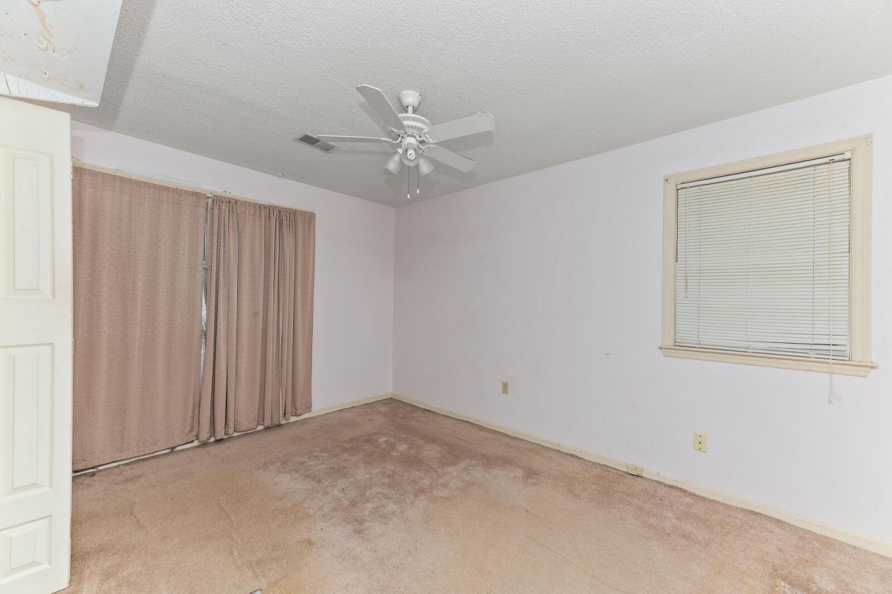 4459 Farmwood Street Photo 13