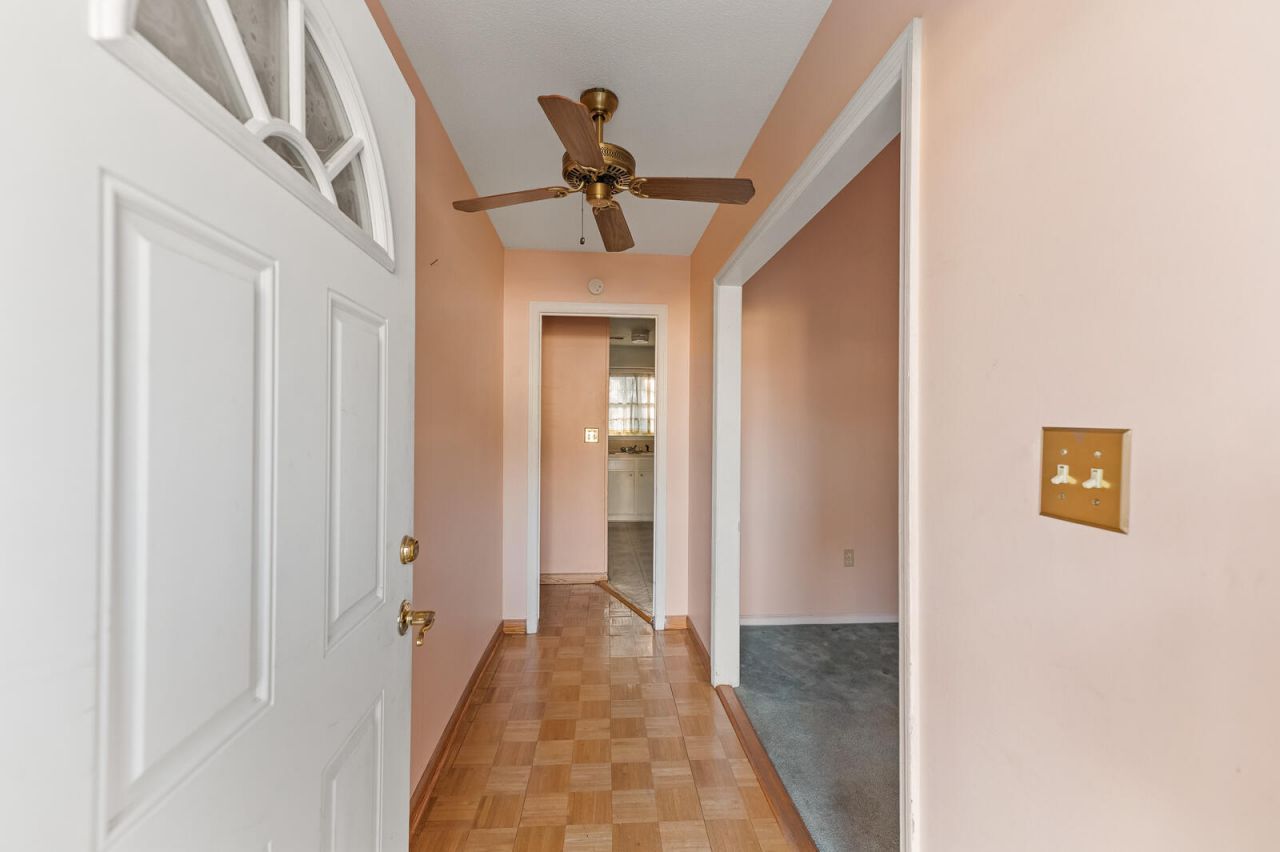 4459 Farmwood Street Photo 2