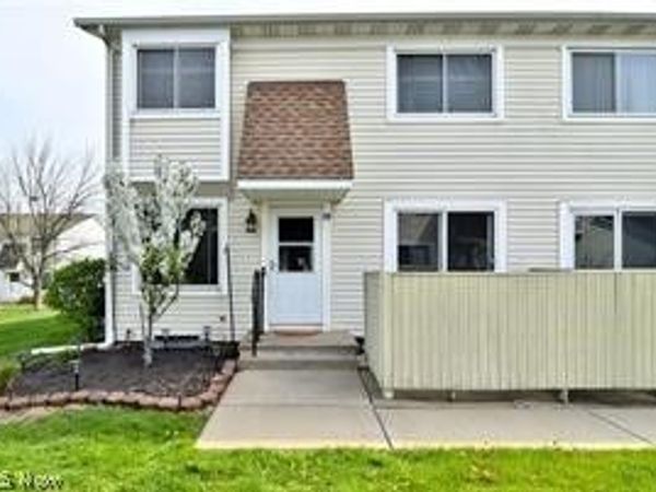 5512 Sutton Lane, Unit D, Willoughby, OH 44094