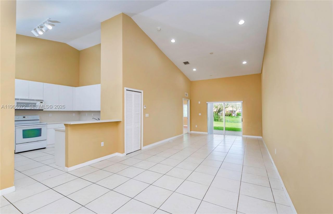 1207 NE 32nd Ter, Unit 1207, Homestead, FL 33033 Photo