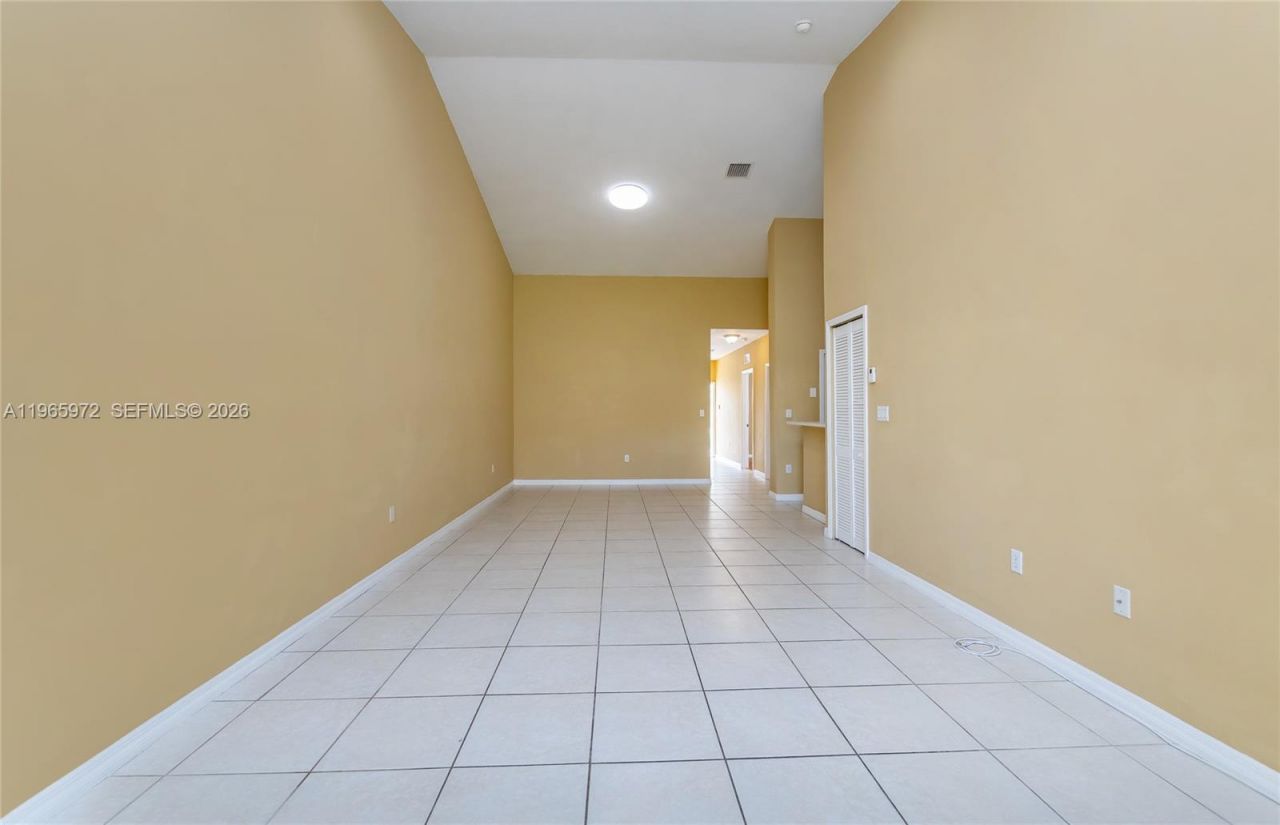1207 NE 32nd Ter, Unit 1207, Homestead, FL 33033 Photo