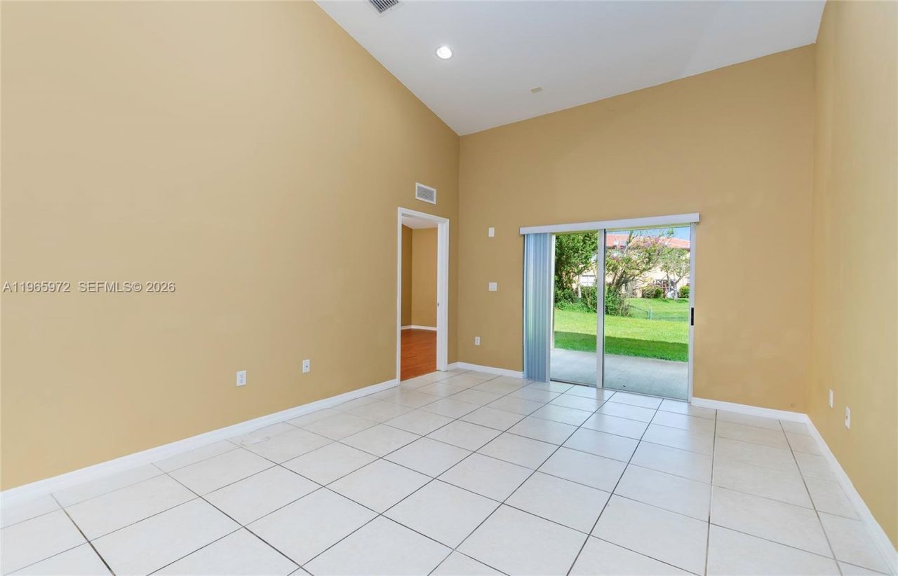 1207 NE 32nd Ter, Unit 1207, Homestead, FL 33033 Photo