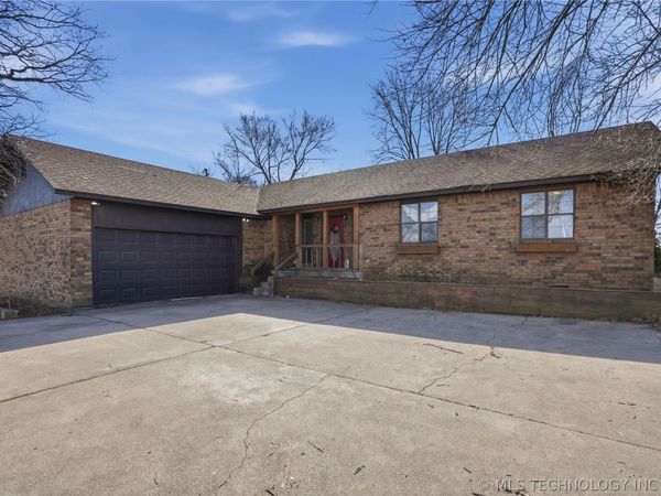 602 Ridge Drive , Sallisaw, OK 74955