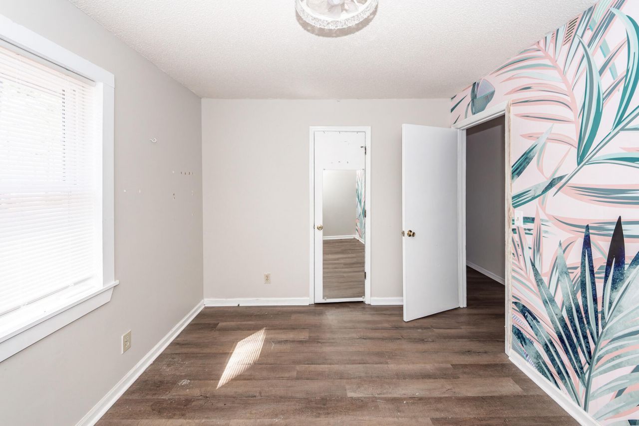 444 Academy Road Photo 10