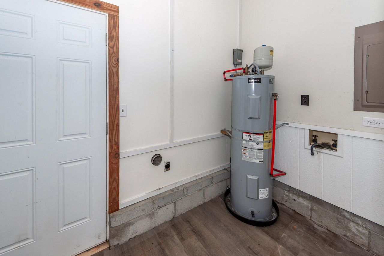 444 Academy Road Photo 9