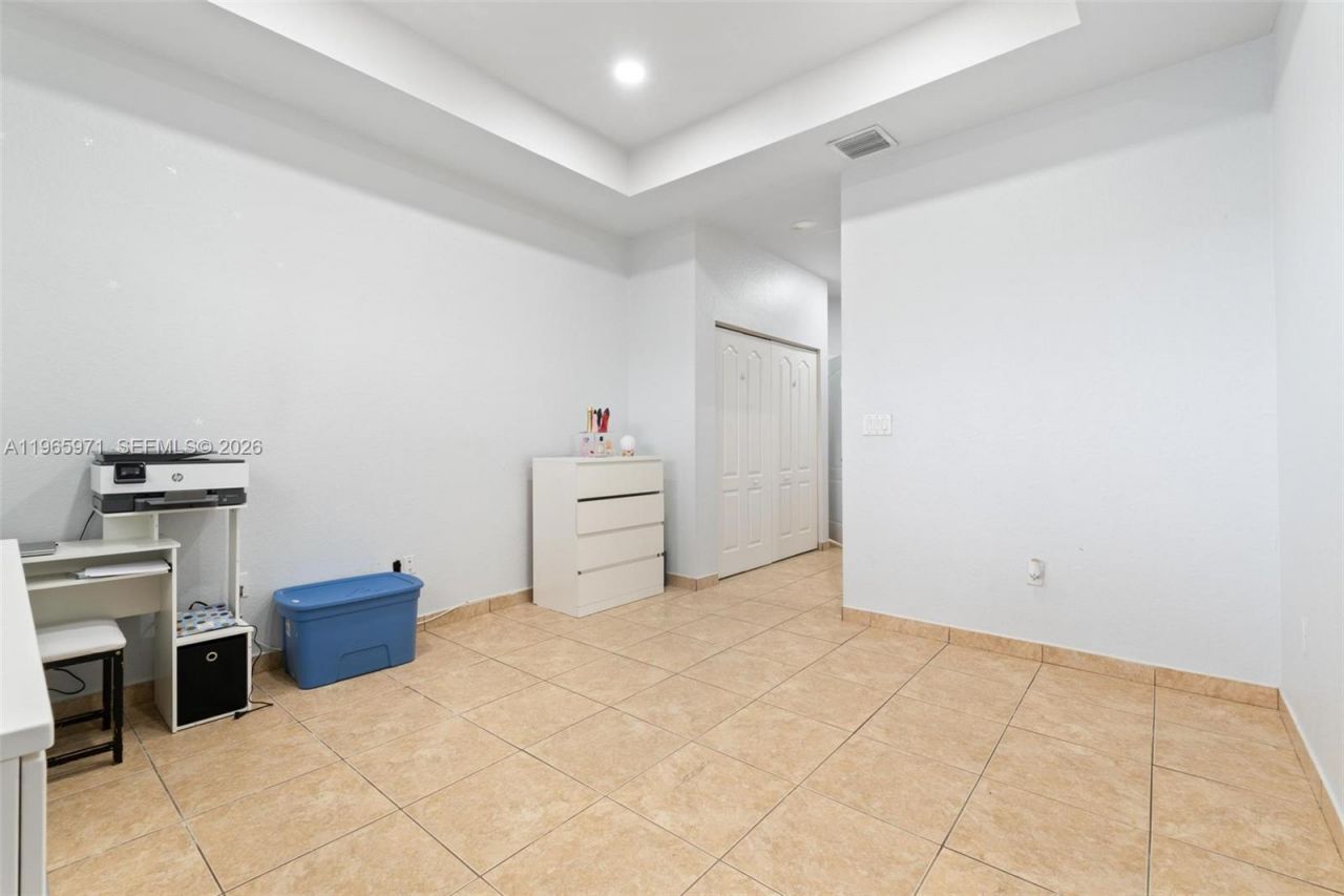 2328 NE 37th Ter , Homestead, FL 33033 Photo