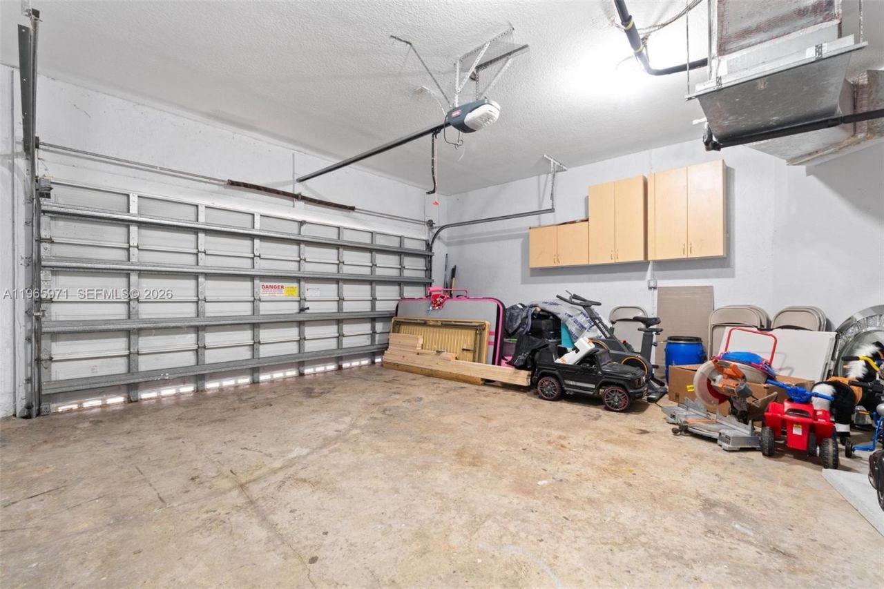 2328 NE 37th Ter , Homestead, FL 33033 Photo