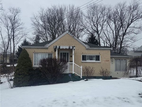 1001 7th Ave, Conway, PA 15027