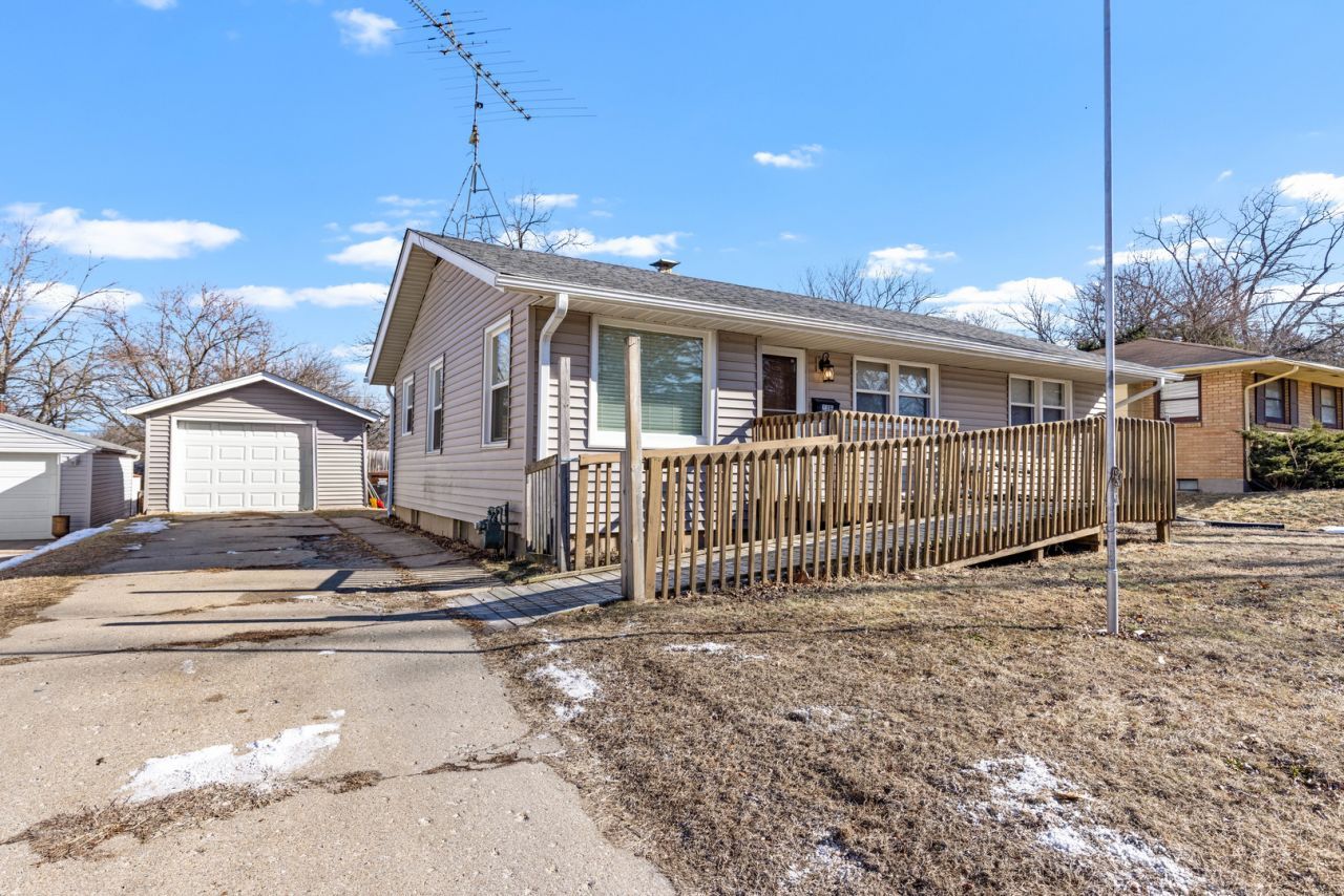 2316 Cornell Drive, Rockford, IL 61108 Main Photo