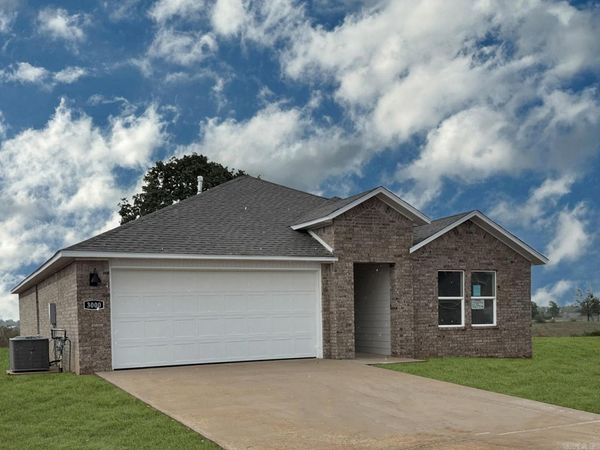 60 Wolfsbridge Loop, Cabot, AR 72023
