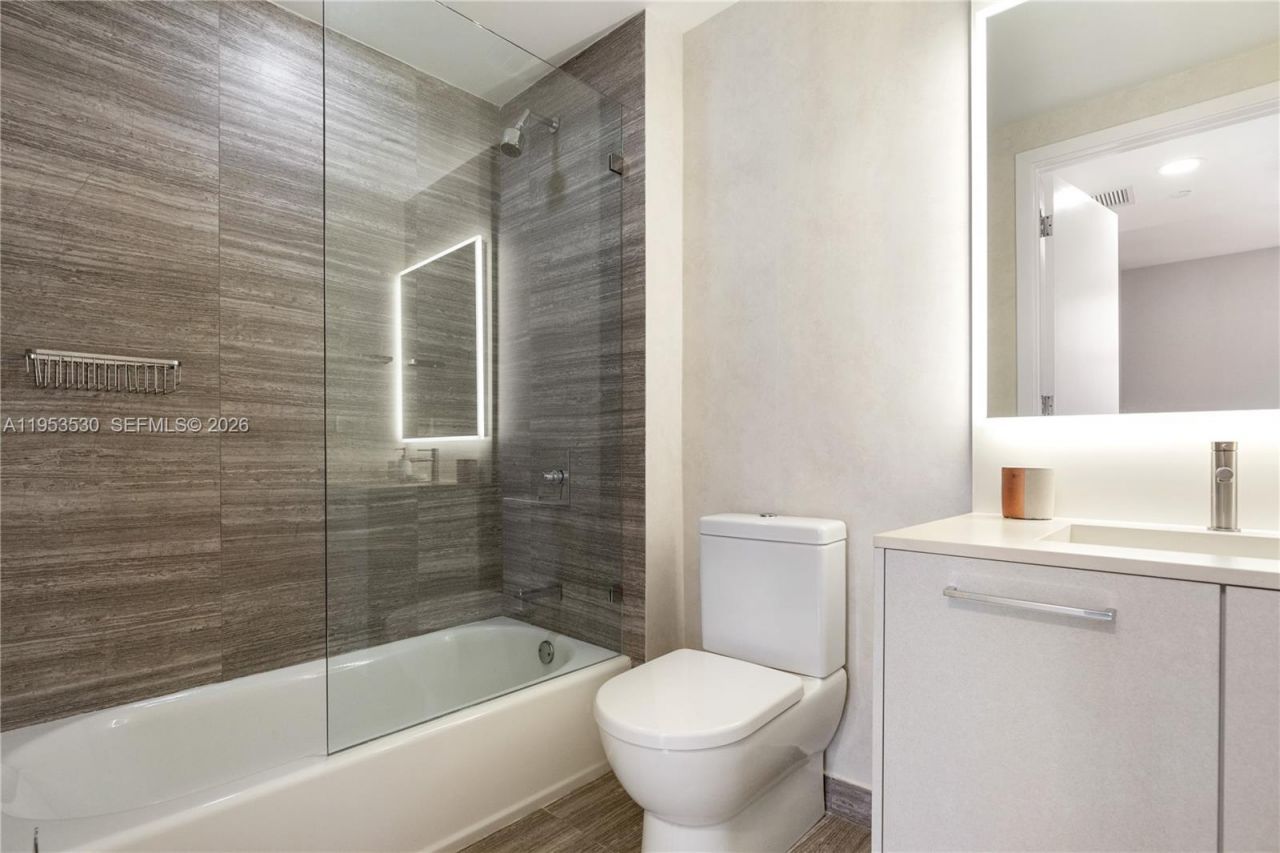 1010 Brickell Ave , Unit 1701, Miami, FL 33131 Photo