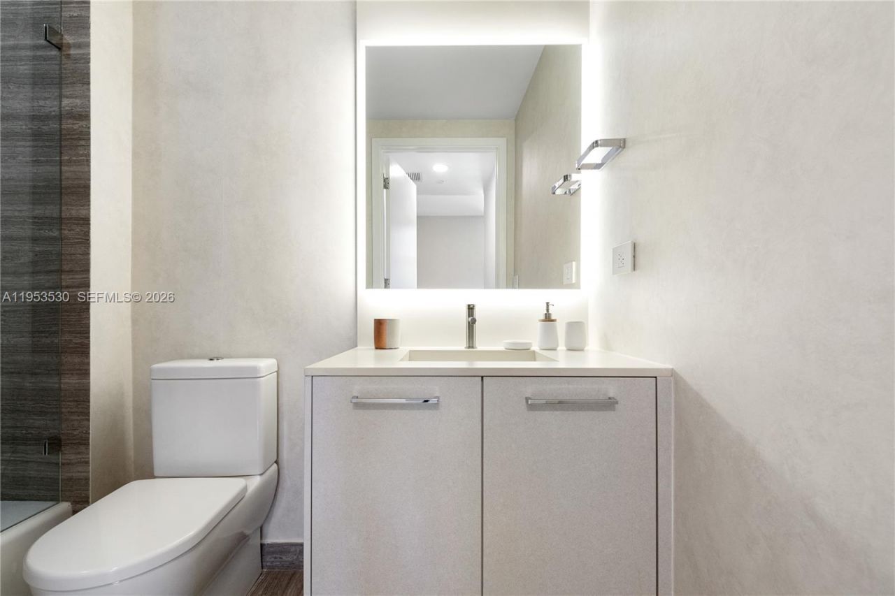 1010 Brickell Ave , Unit 1701, Miami, FL 33131 Photo