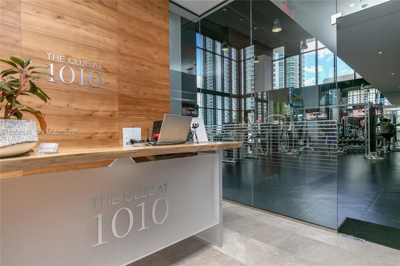 1010 Brickell Ave , Unit 1701, Miami, FL 33131 Photo