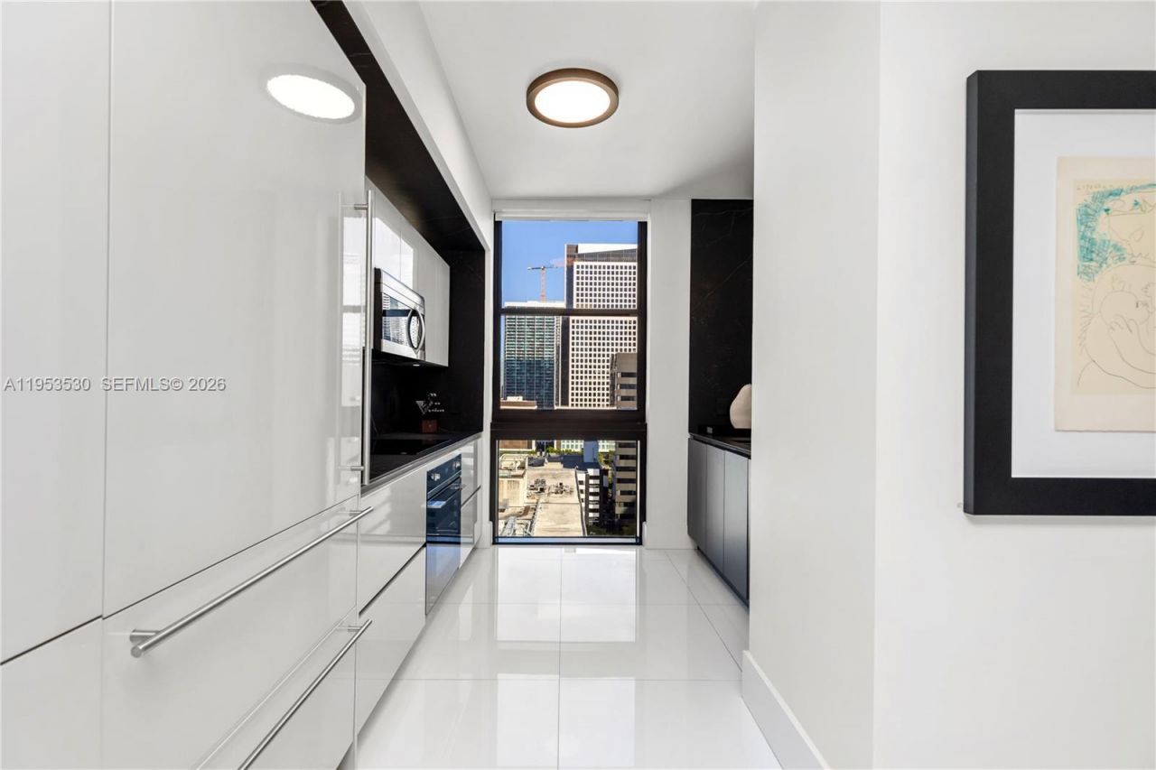 1010 Brickell Ave , Unit 1701, Miami, FL 33131 Photo