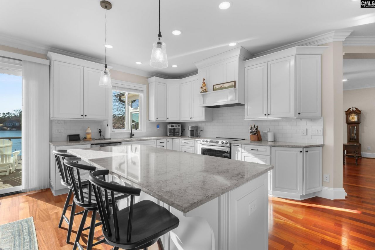 604 Wisteria Key Place  Photo 12