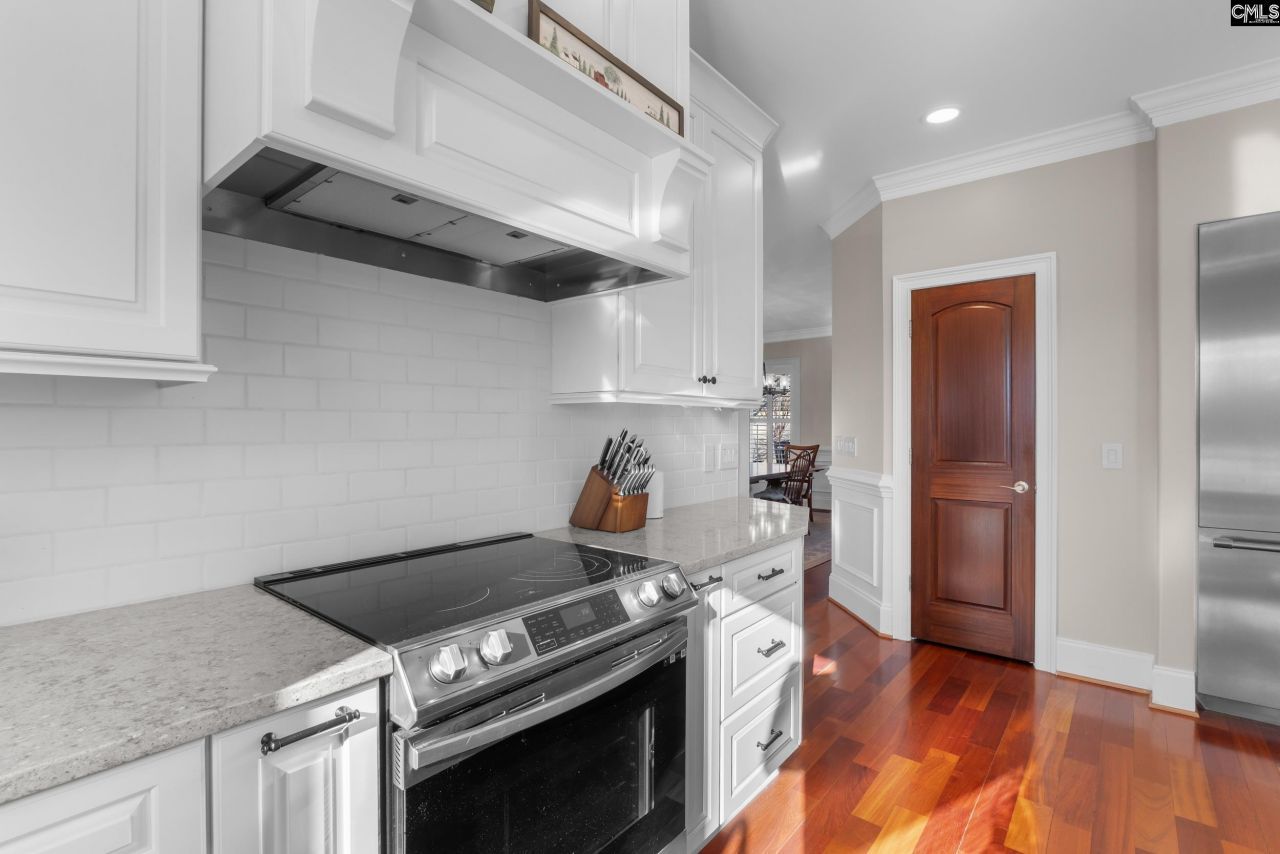 604 Wisteria Key Place  Photo 16