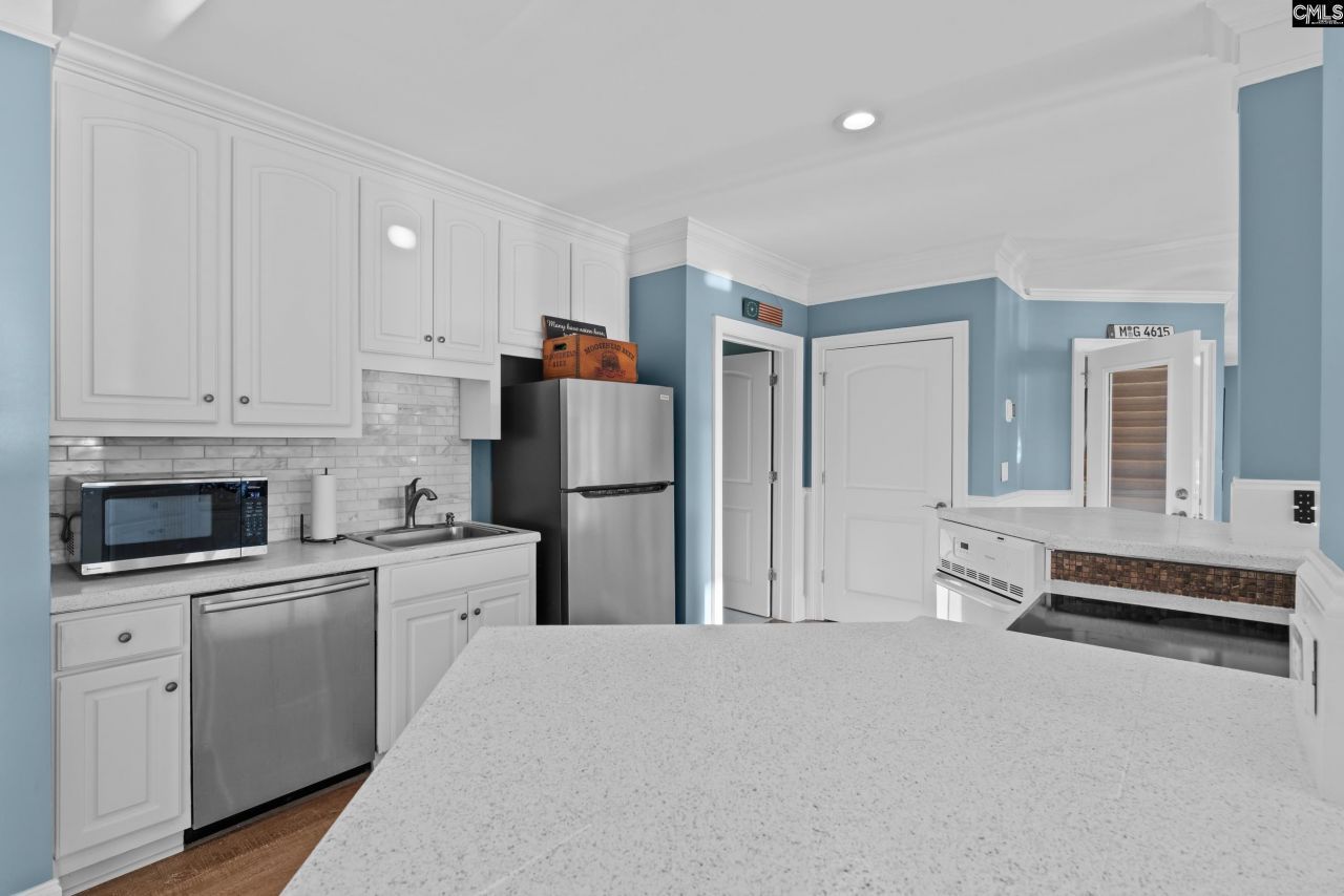 604 Wisteria Key Place  Photo 30