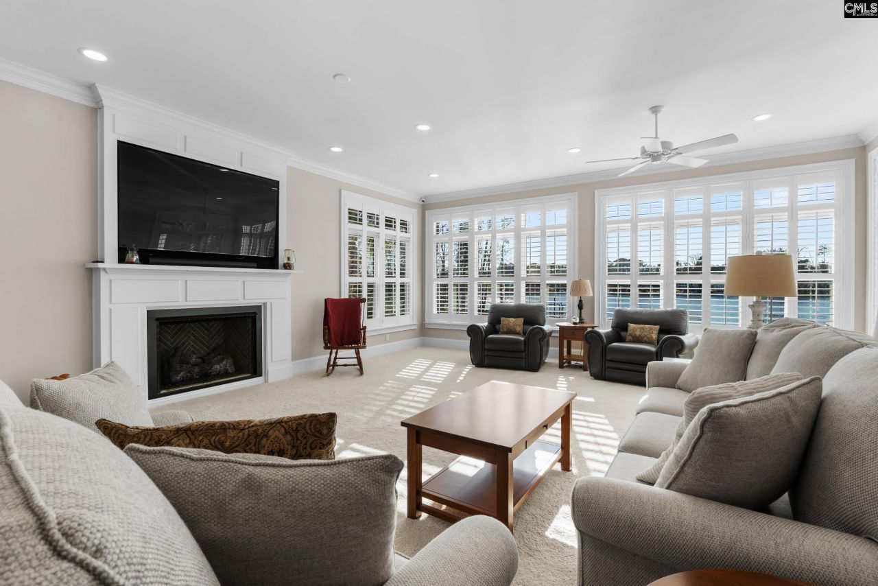 604 Wisteria Key Place  Photo 8