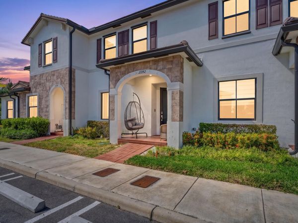 11392 W 34th Way, Hialeah, FL 33018