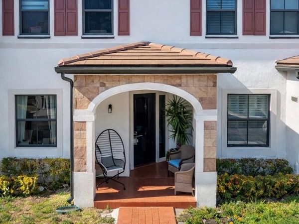 11392 W 34th Way, Hialeah, FL 33018